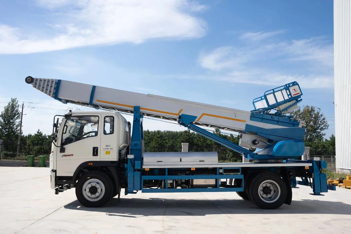 无锡惠山云梯上料车租赁费用