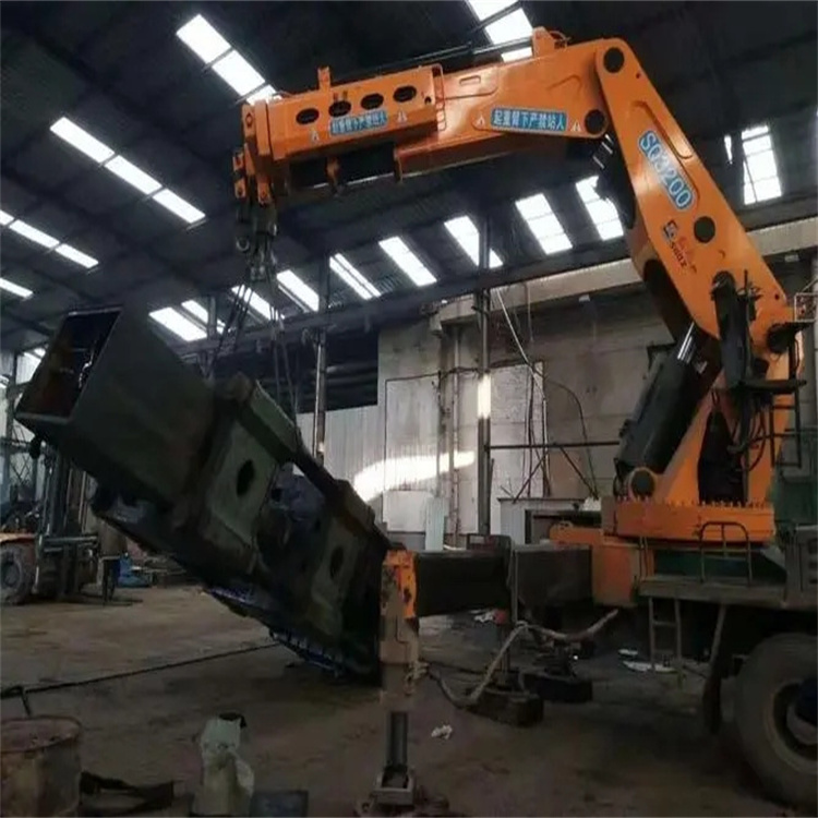 无锡惠山130吨折臂吊车出租吊机租赁附近电话