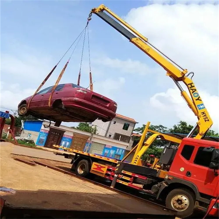 无锡惠山吊车吊汽车的正确方法